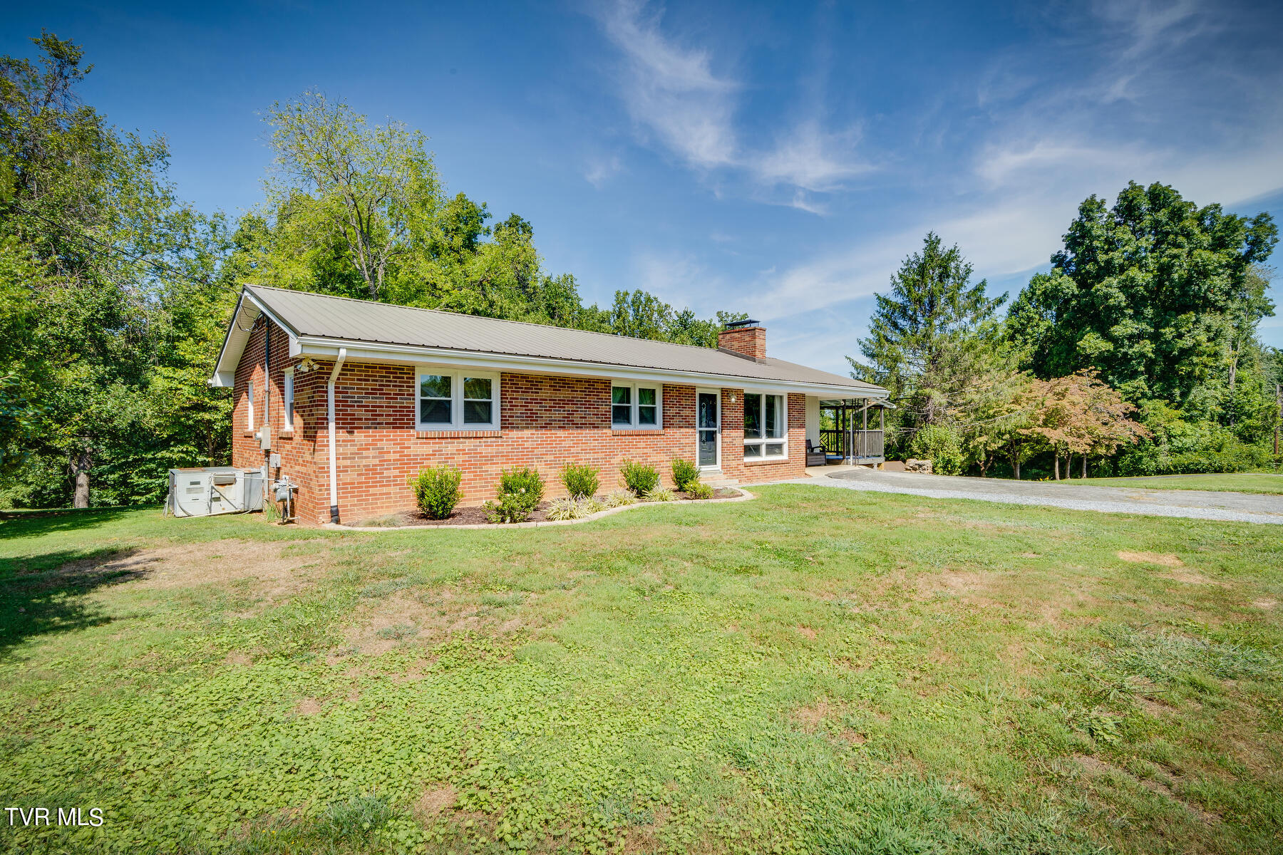 153 Greendale Road Johnson City, TN 37601 - Photo 3 of 41 002