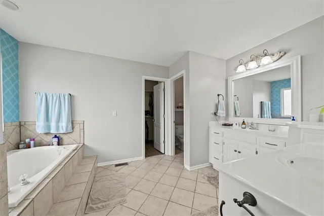 $499,500 | 2618 Meadowlark Drive, Harrisonville, MO 64701