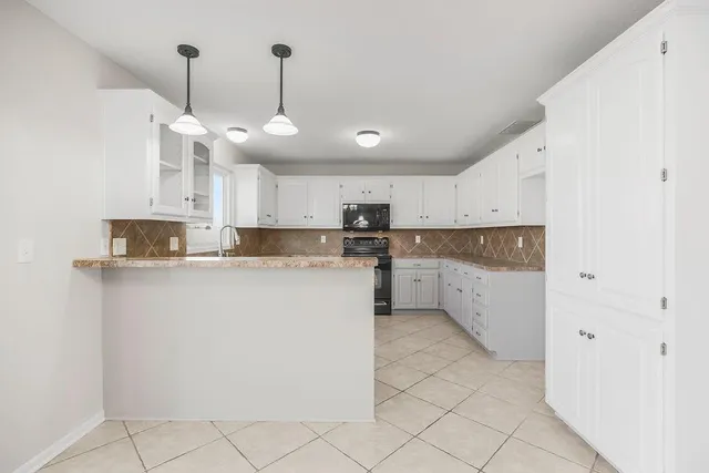 $499,500 | 2618 Meadowlark Drive, Harrisonville, MO 64701