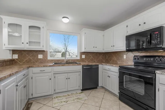 $499,500 | 2618 Meadowlark Drive, Harrisonville, MO 64701