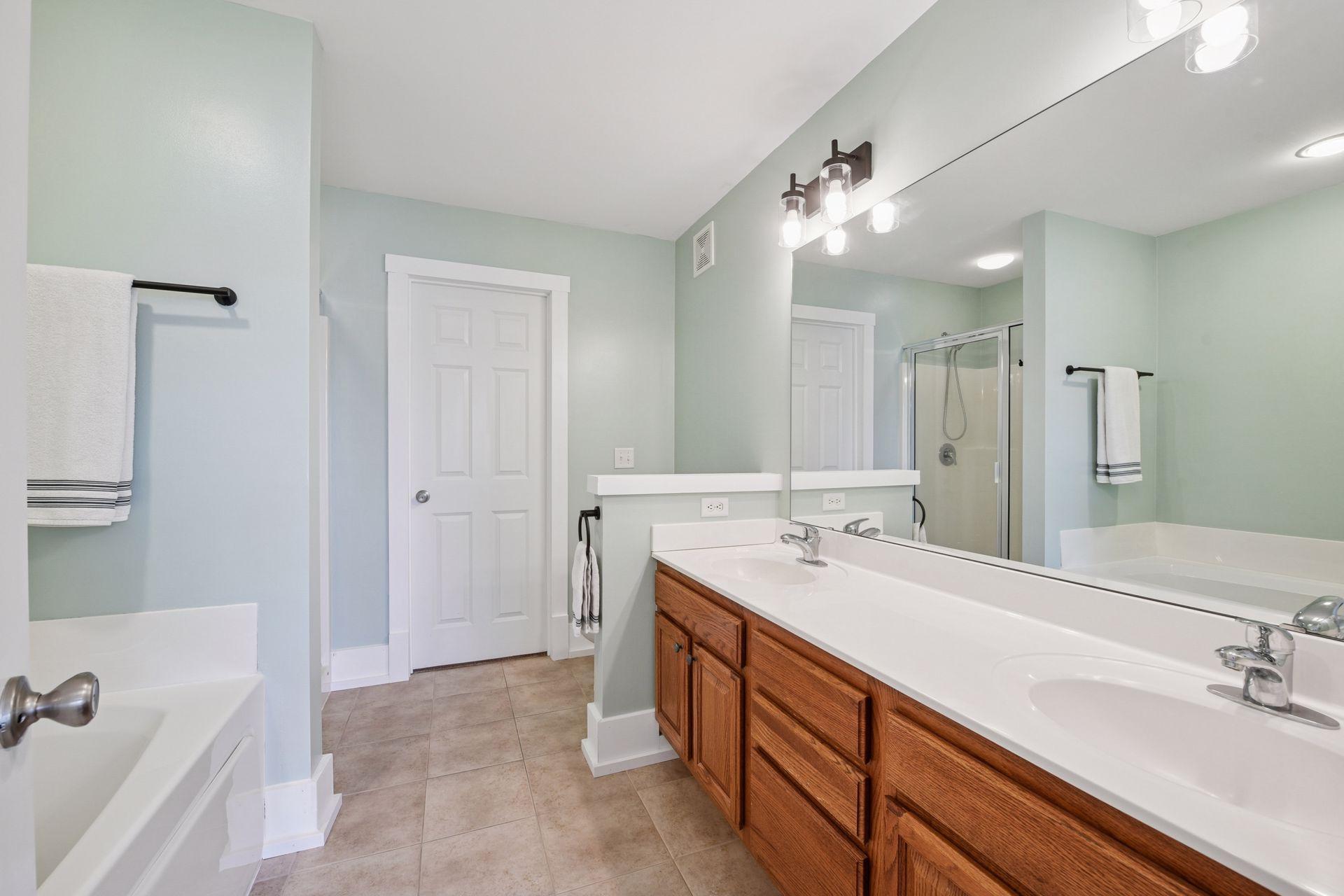 1924 Shamrock Place Chaska, MN 55318 - Photo 22 of 33