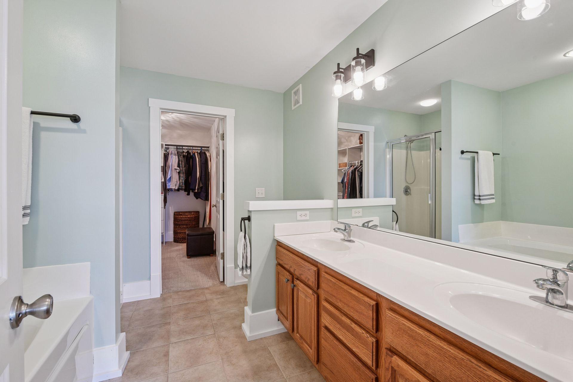 1924 Shamrock Place Chaska, MN 55318 - Photo 23 of 33