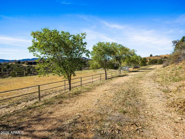 $625,000 | 17827 Tawny Lane, Peeples Valley, AZ 86332