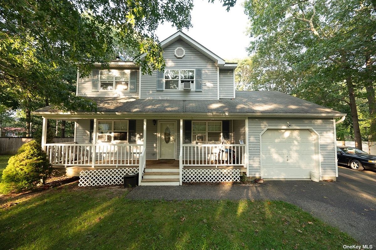 214 Rabbit Run Riverhead, NY 11901 - Photo 1 of 1 Gallery Image 1