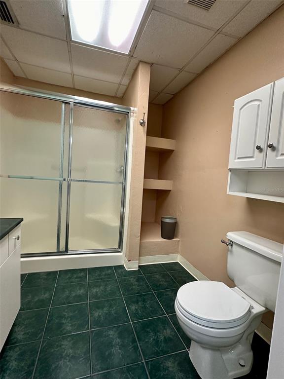 905 Southwest 8th Avenue Gainesville, FL 32601 - Photo 15 of 31 a bathroom with a toilet and a shower