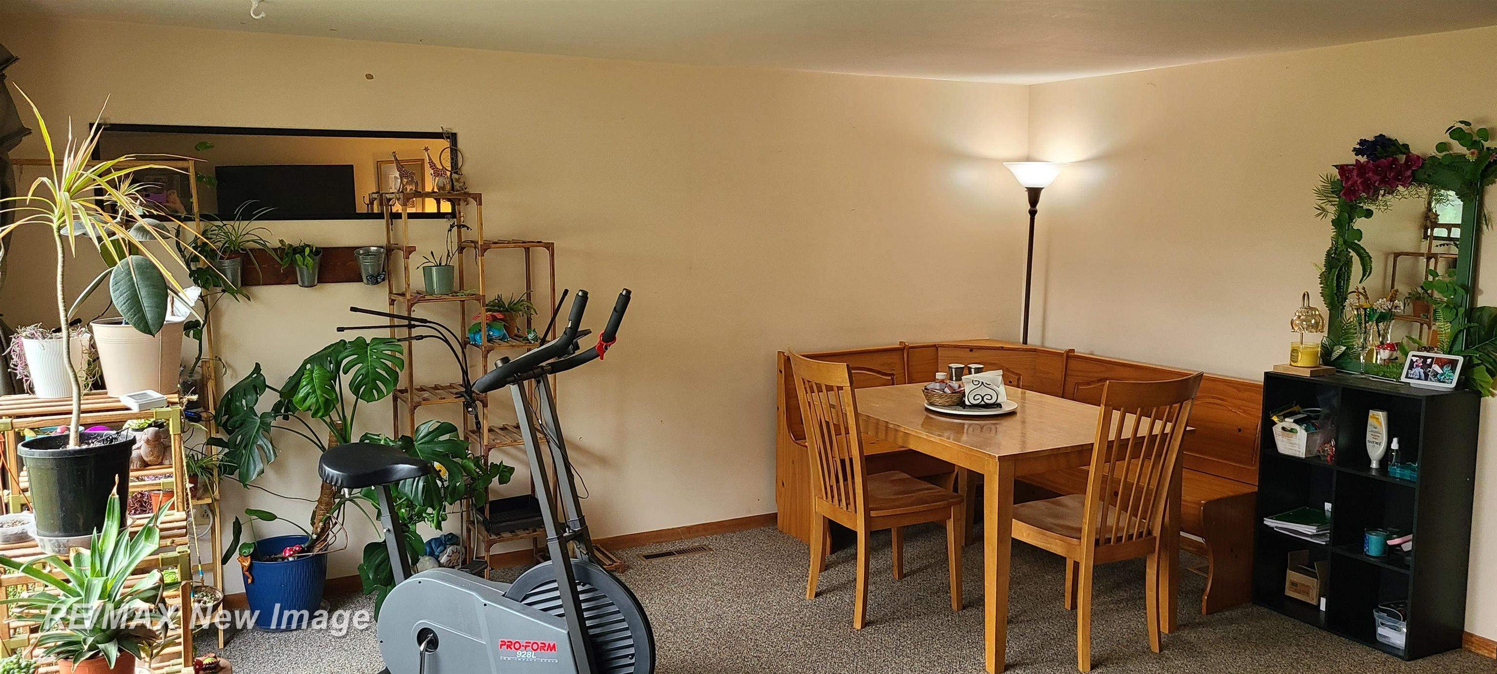 910 West Brady Road Chesaning, MI 48616 - Photo 11 of 31 50189322-5dec04cd-b8b8-4cde-844d-65d5649fac65.JPG