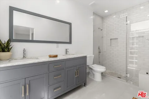 $4,995,000 | 22 28th Place, Venice, CA 90291