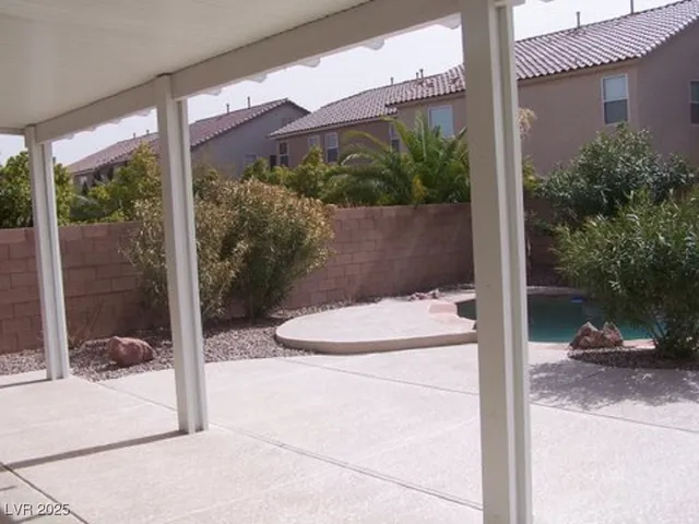 $2,745 | 283 Maddelena Avenue, Las Vegas, NV 89183