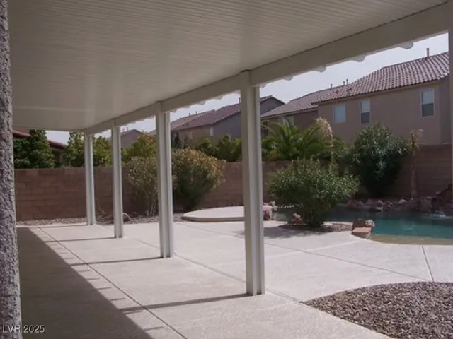 $2,745 | 283 Maddelena Avenue, Las Vegas, NV 89183