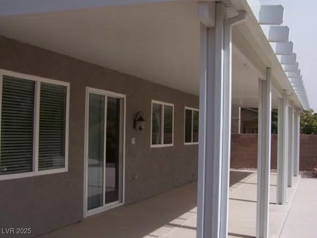 $2,745 | 283 Maddelena Avenue, Las Vegas, NV 89183