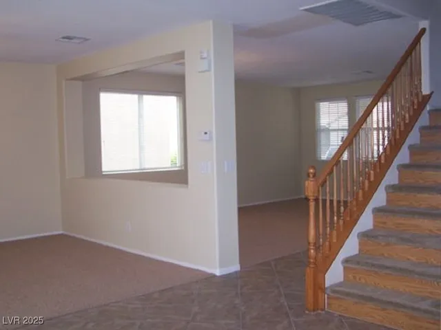 $2,745 | 283 Maddelena Avenue, Las Vegas, NV 89183