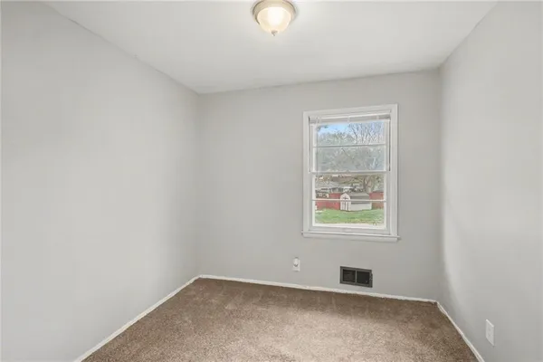 $214,900 | 4937 Overton Avenue, Kansas City, MO 64133