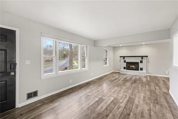 $214,900 | 4937 Overton Avenue, Kansas City, MO 64133