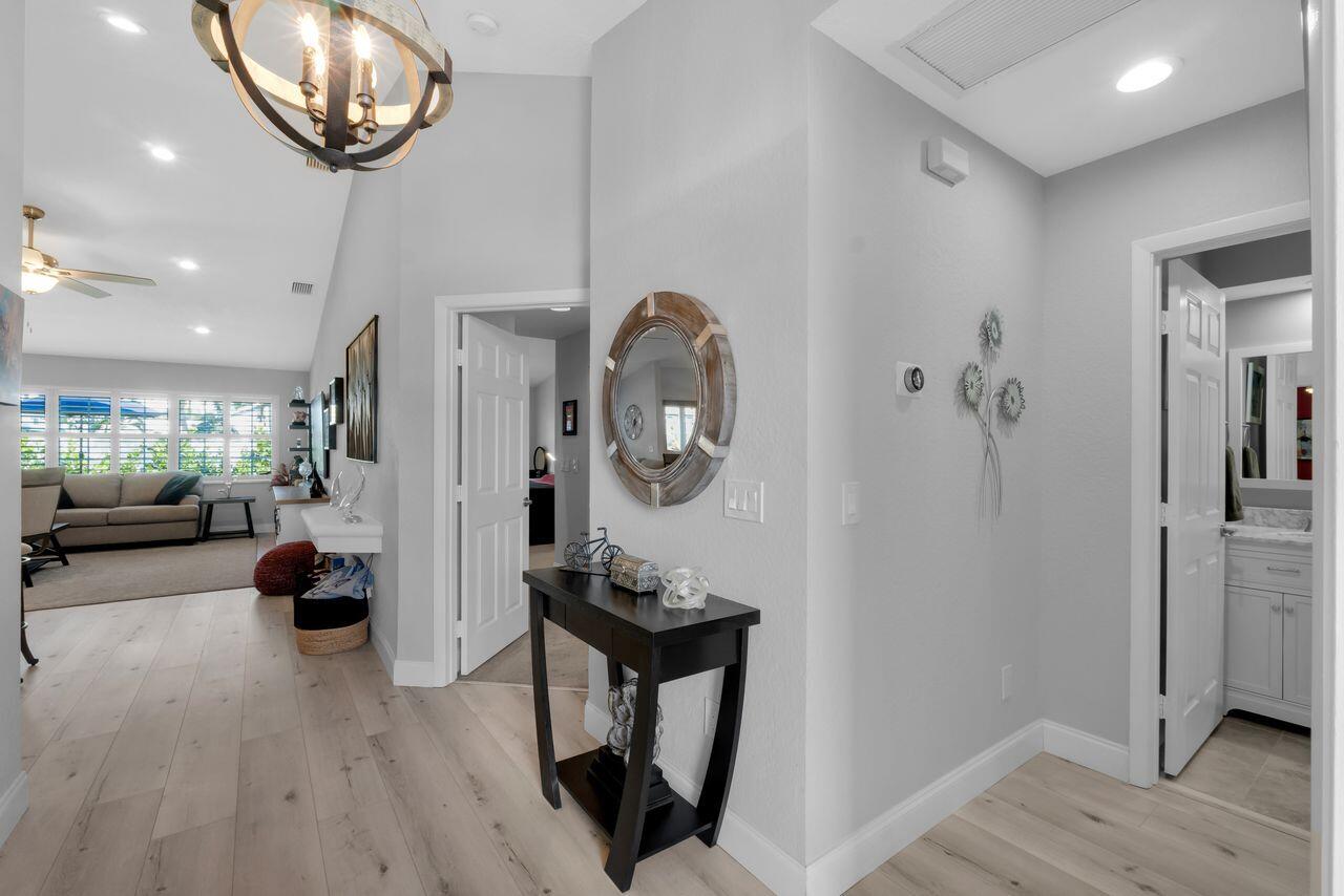 17215 Boca Club Boulevard, Unit 1 Boca Raton, FL 33487 - Photo 19 of 46 Foyer