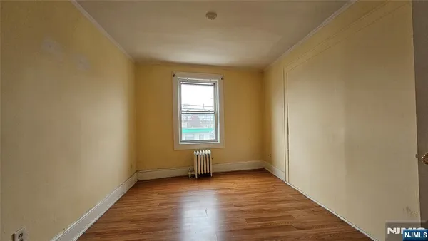 $2,000 | 18 East Forest Avenue, Unit 2, Englewood, NJ 07631