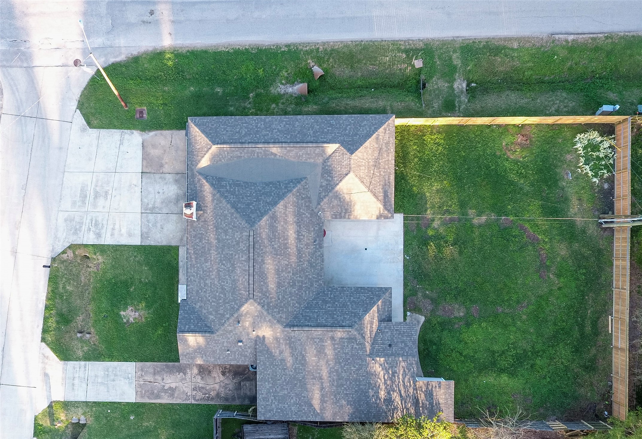 4914 29th Street Dickinson, TX 77539 - Photo 3 of 28 Aeriel Drone Shot #2