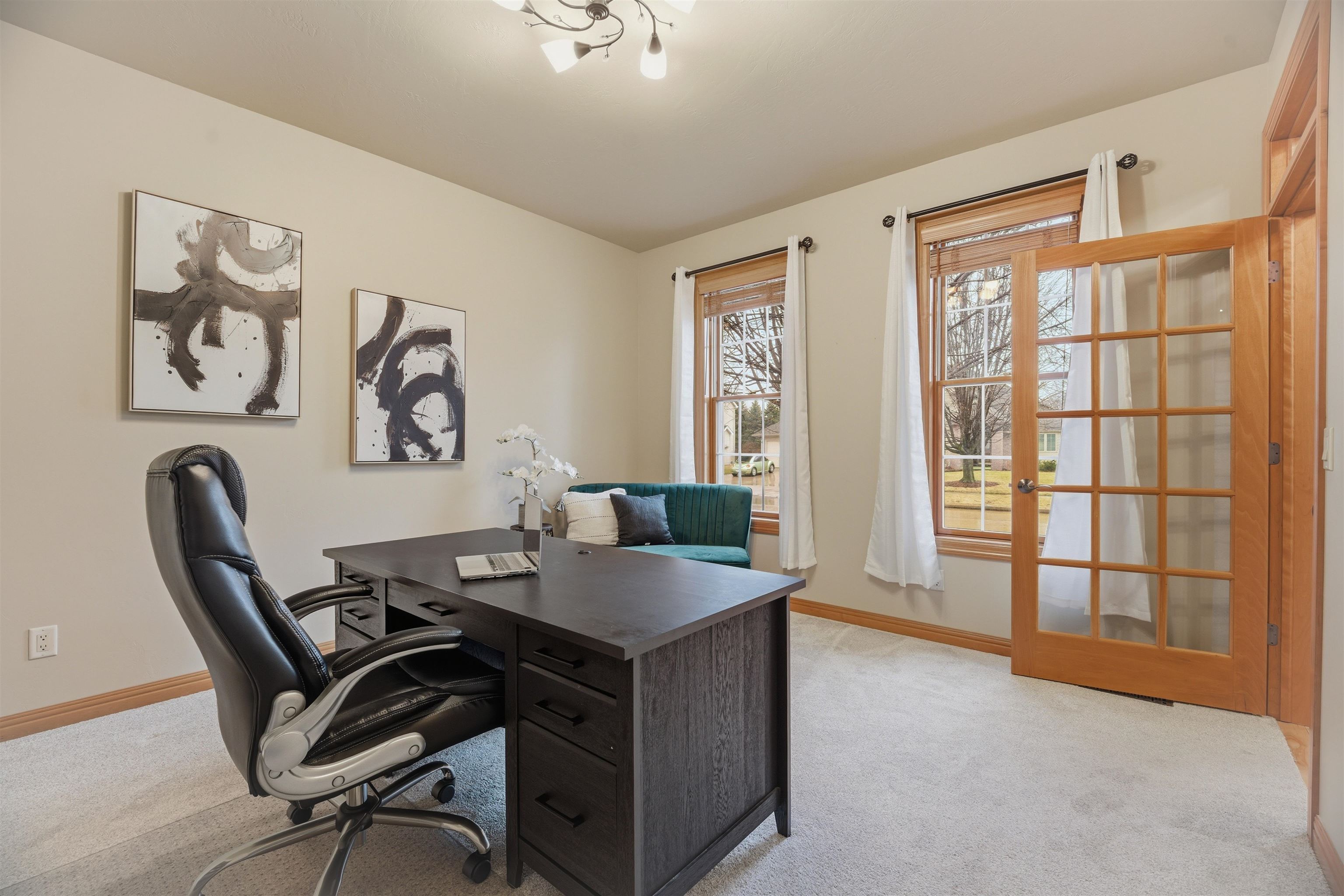 3020 East Fallcreek Lane Appleton, WI 54913 - Photo 13 of 52