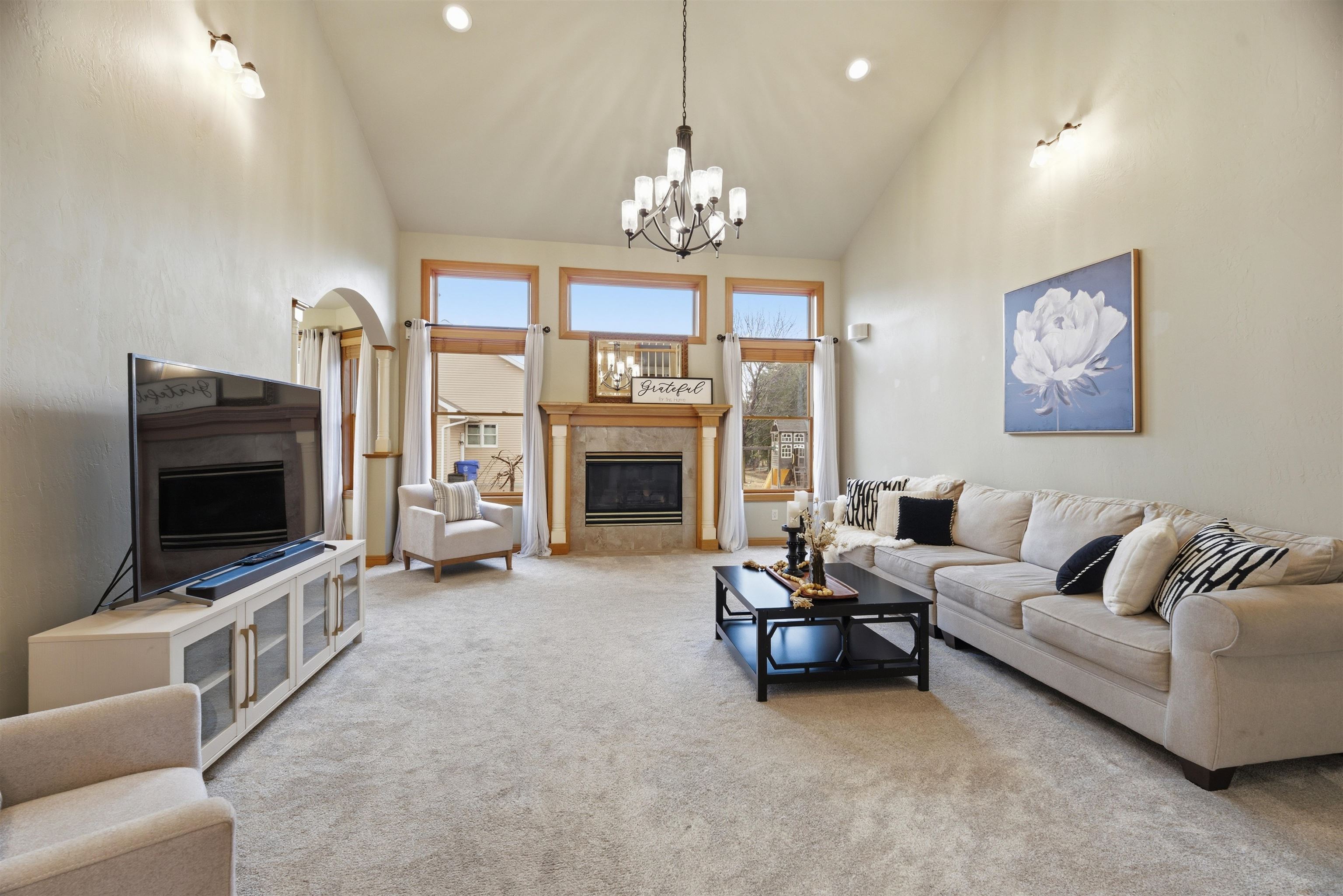 3020 East Fallcreek Lane Appleton, WI 54913 - Photo 3 of 52