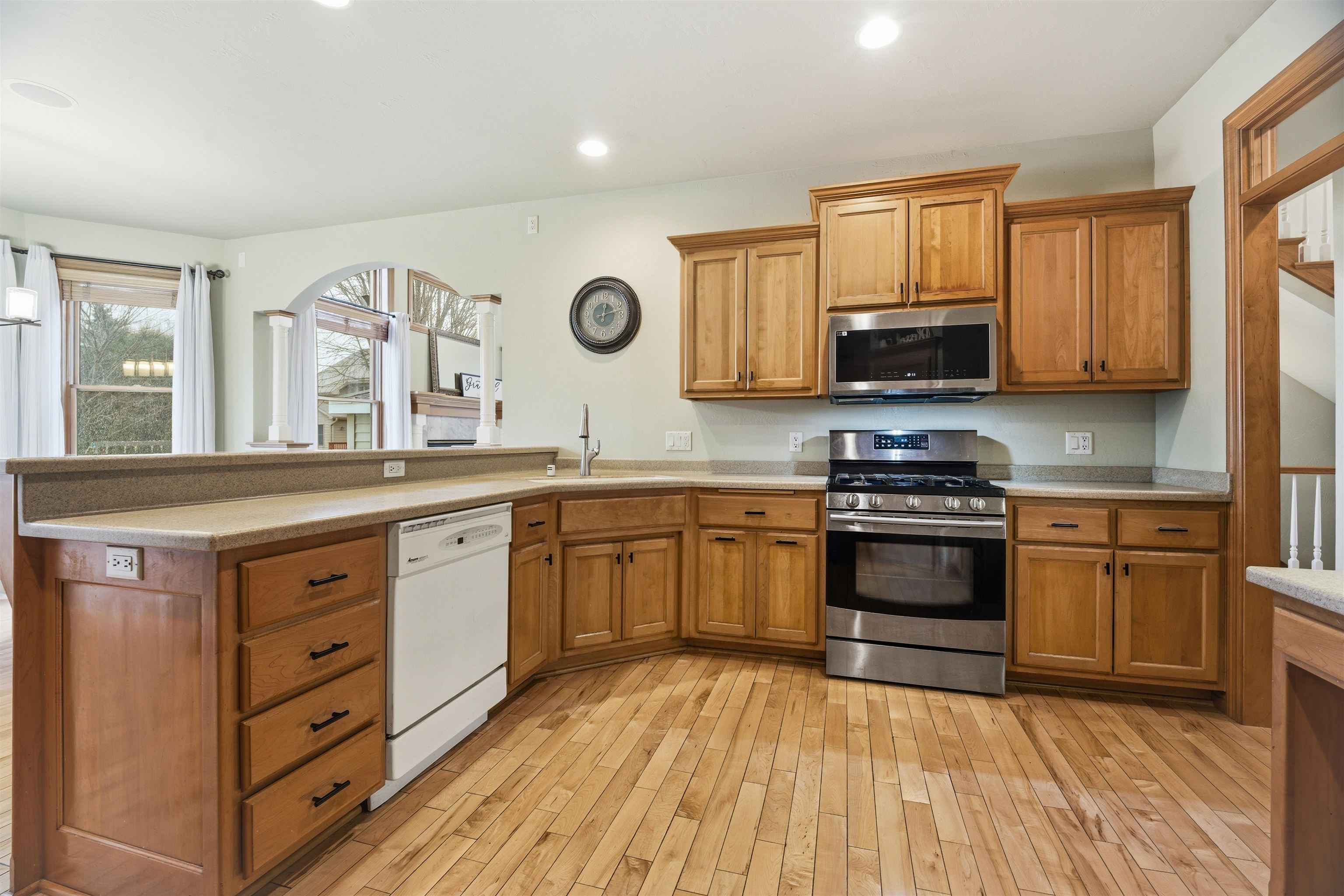 3020 East Fallcreek Lane Appleton, WI 54913 - Photo 9 of 52