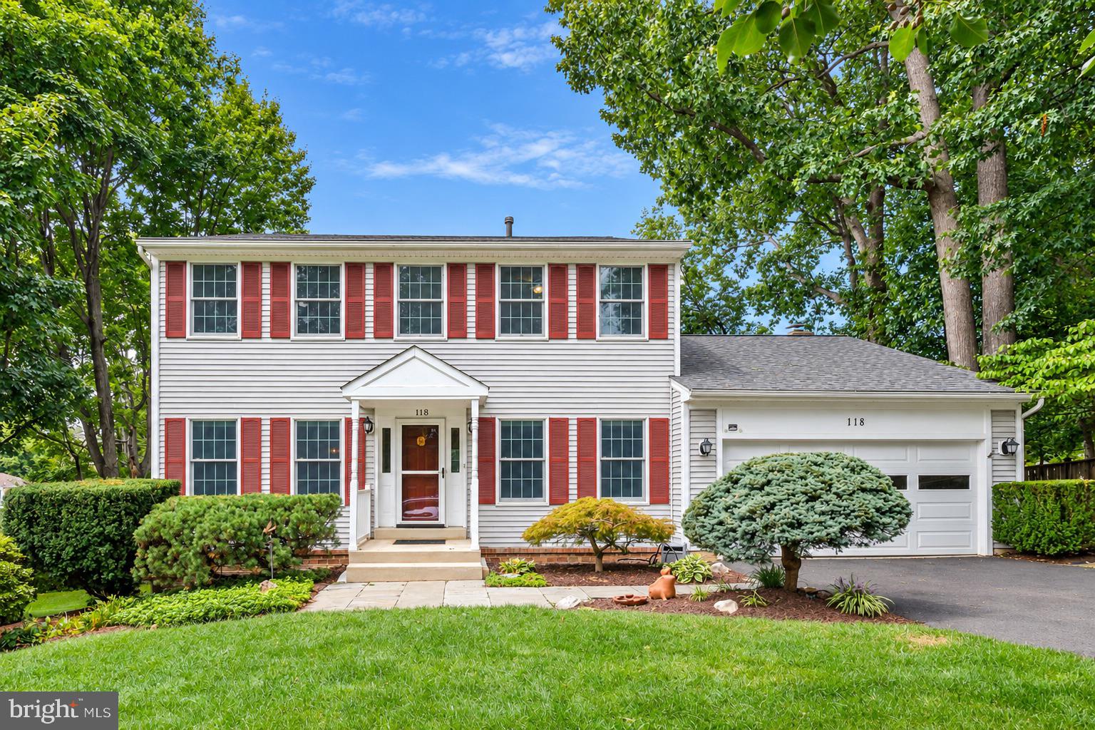 118 Summit Hall Road Gaithersburg, MD 20877 - Photo 1 of 41 Exterior - Front