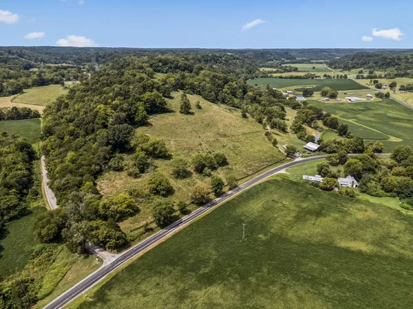 $594,900 | 4951 Weakley Creek Road, Lawrenceburg, TN 38464