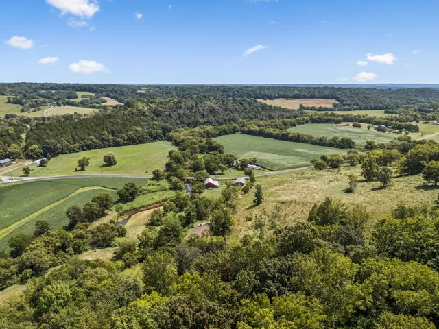 $594,900 | 4951 Weakley Creek Road, Lawrenceburg, TN 38464