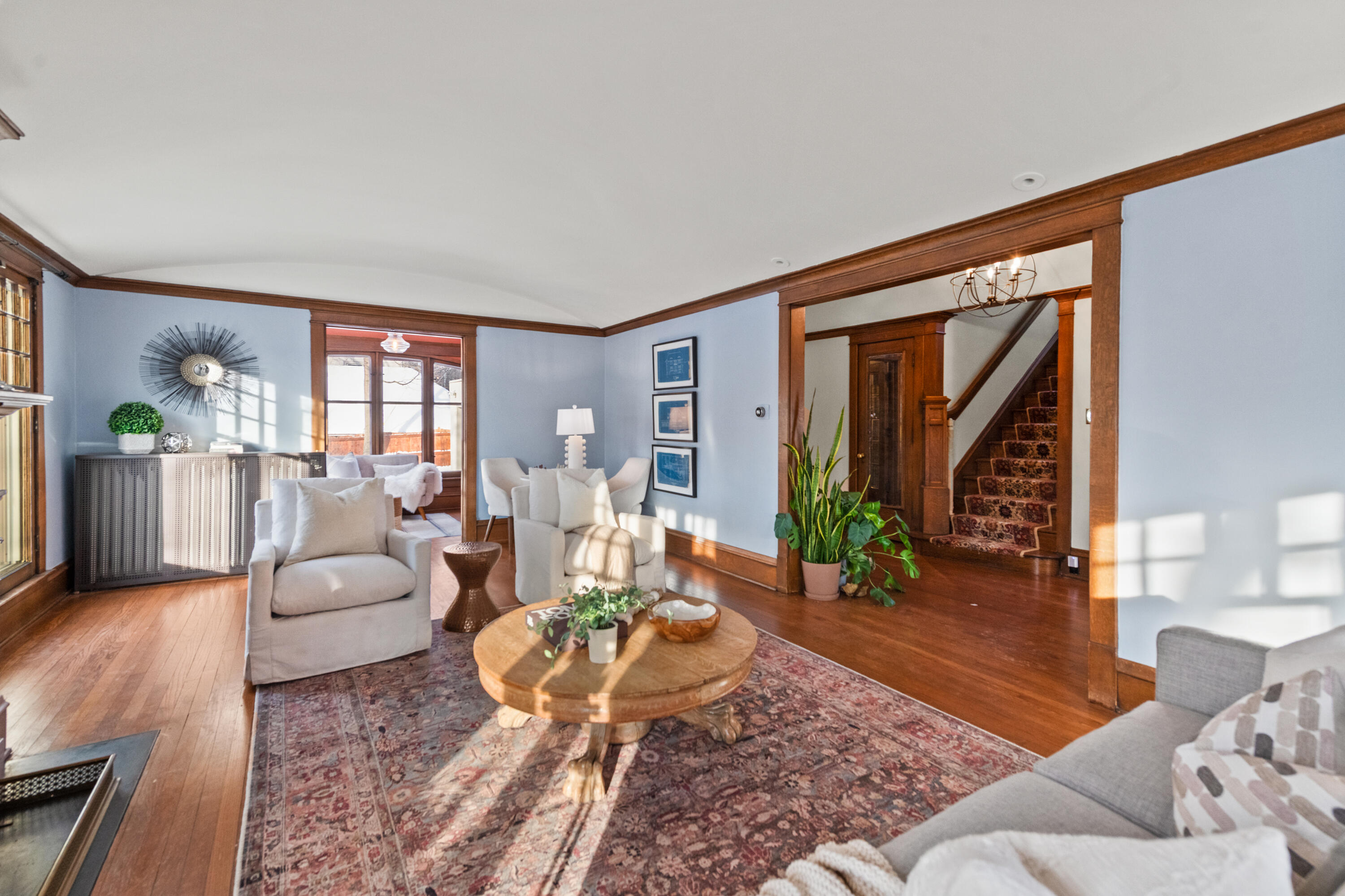 3405 North Hackett Avenue Milwaukee, WI 53211 - Photo 12 of 73 Living Room