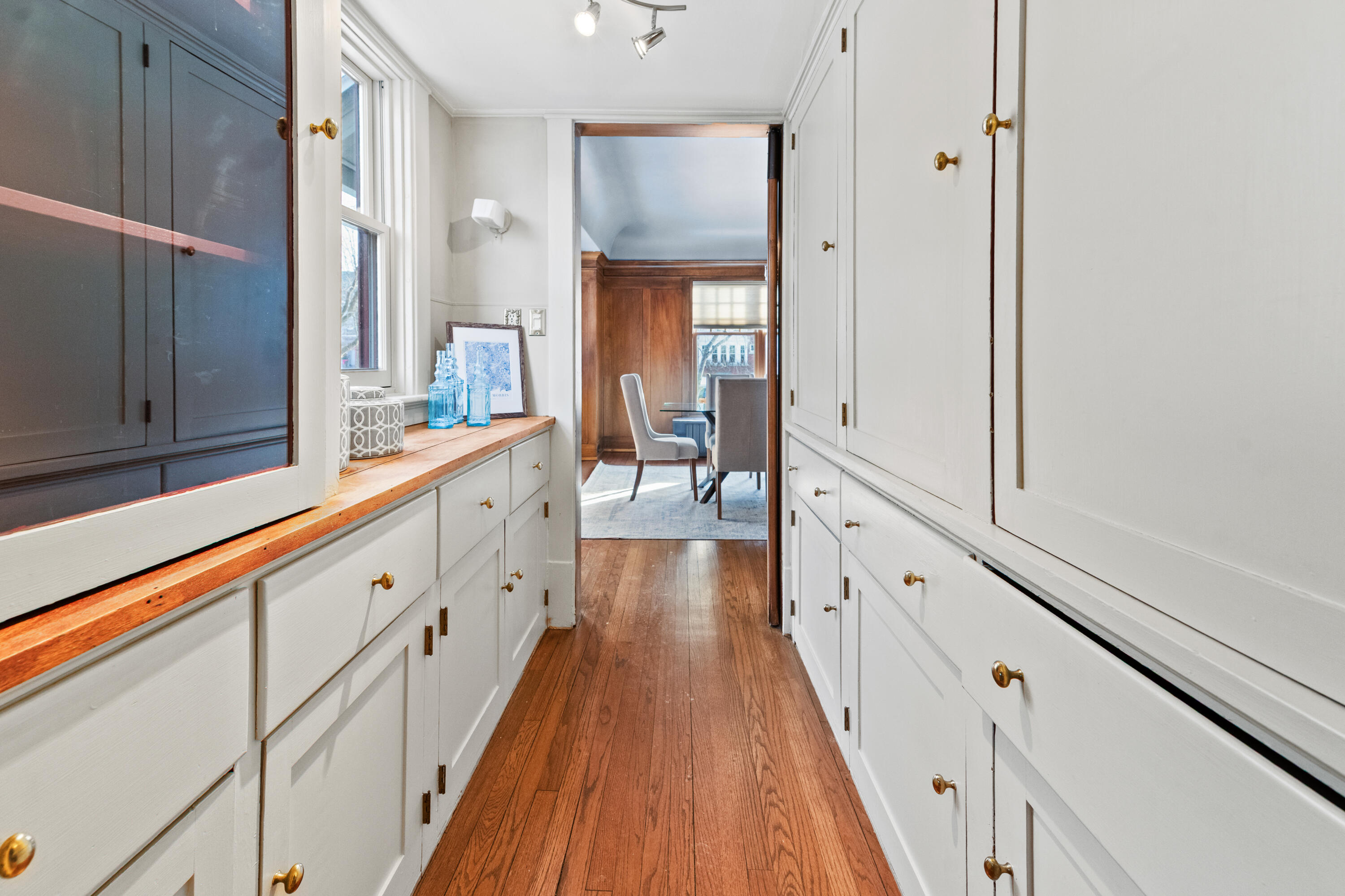 3405 North Hackett Avenue Milwaukee, WI 53211 - Photo 23 of 73 Kitchen