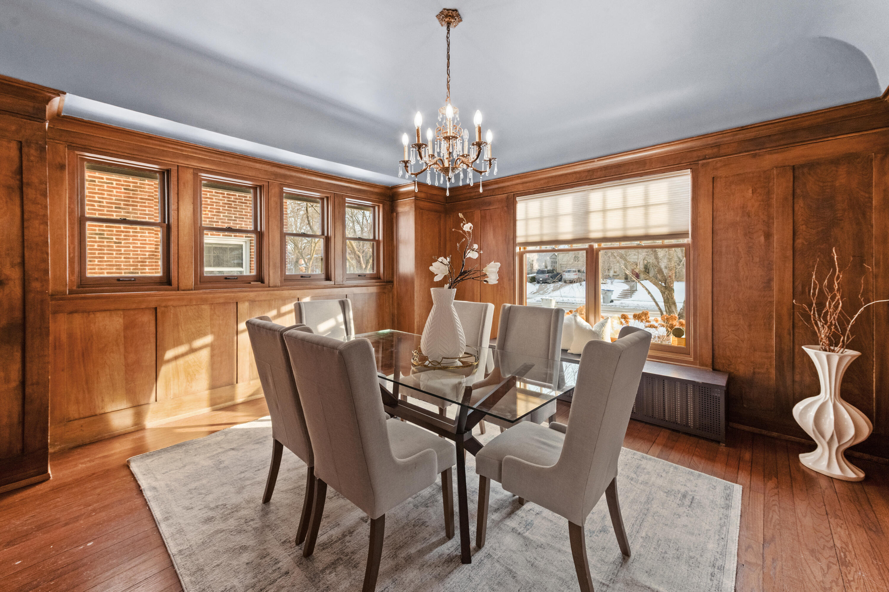 3405 North Hackett Avenue Milwaukee, WI 53211 - Photo 29 of 73 Dining Room
