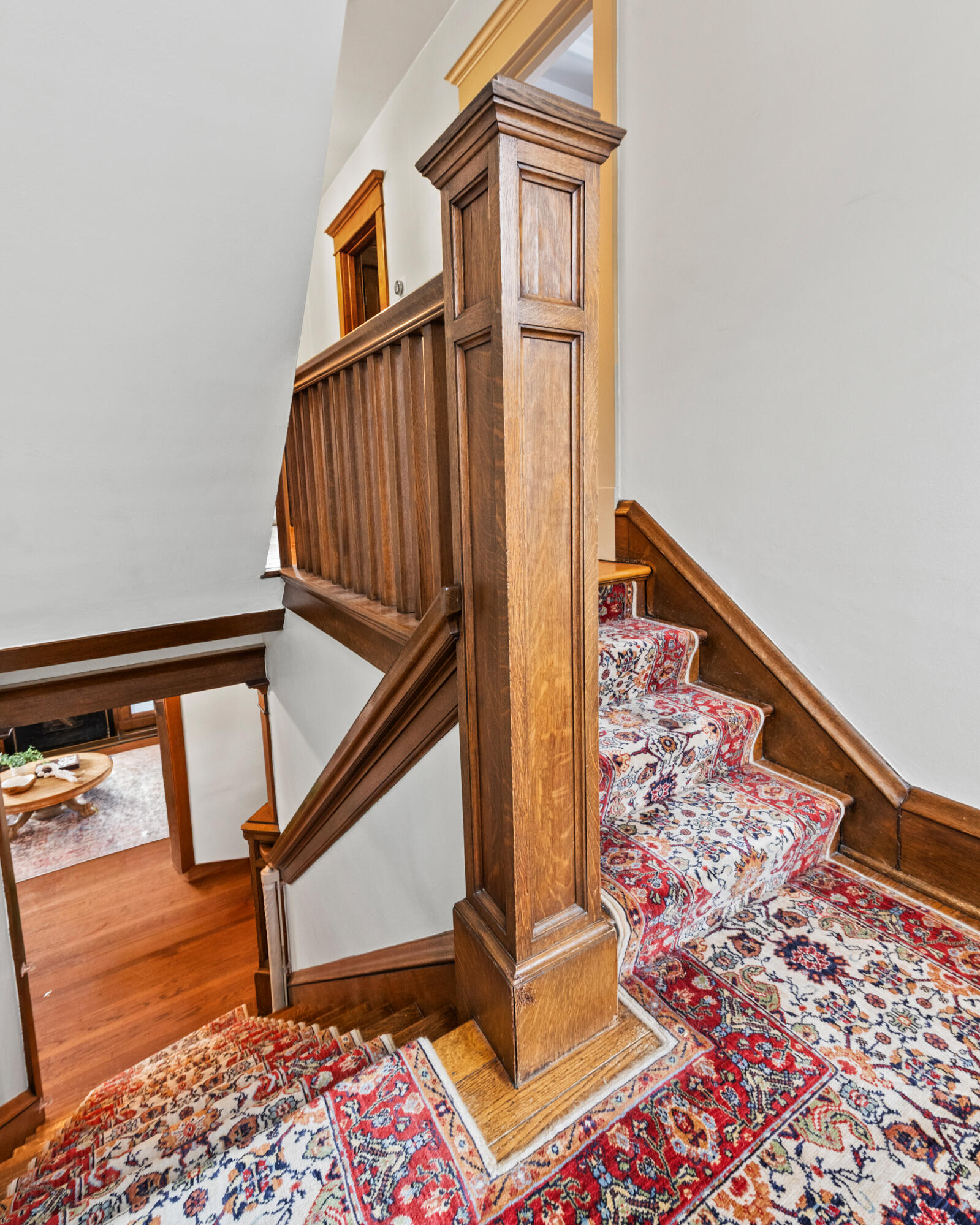 3405 North Hackett Avenue Milwaukee, WI 53211 - Photo 30 of 73 Architectural Detail