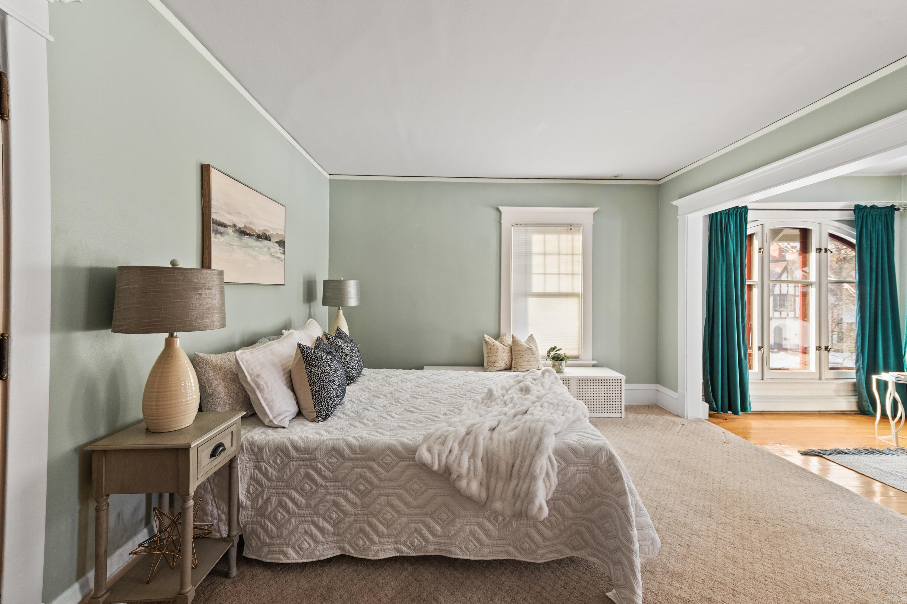 3405 North Hackett Avenue Milwaukee, WI 53211 - Photo 35 of 73 Primary Bedroom