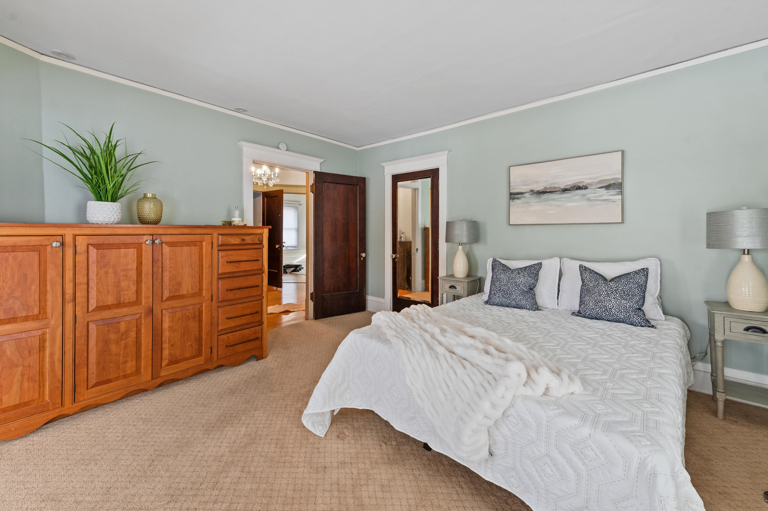 3405 North Hackett Avenue Milwaukee, WI 53211 - Photo 39 of 73 Bedroom 2