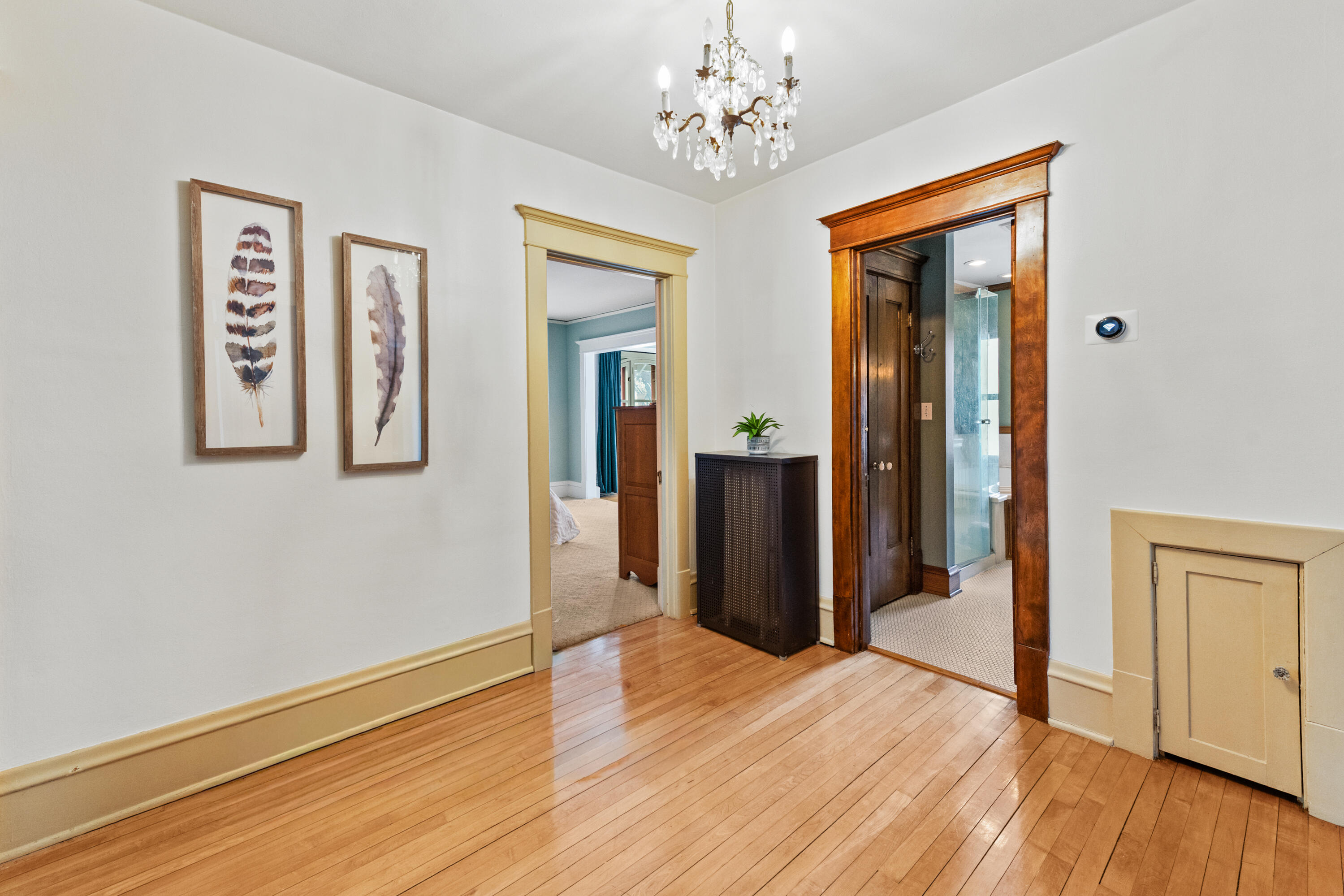 3405 North Hackett Avenue Milwaukee, WI 53211 - Photo 42 of 73 Upper Hallway