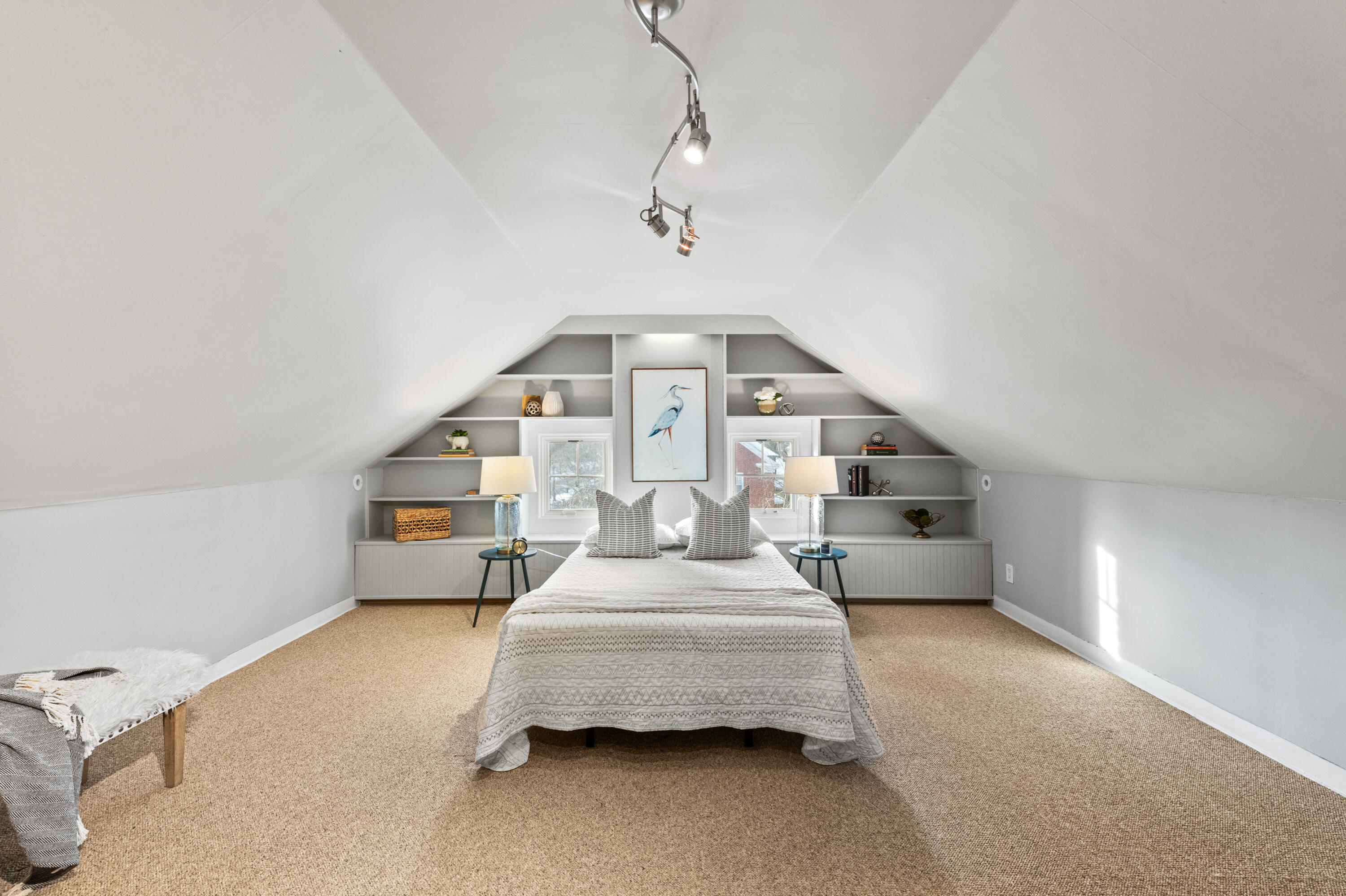 3405 North Hackett Avenue Milwaukee, WI 53211 - Photo 56 of 73 Third Floor