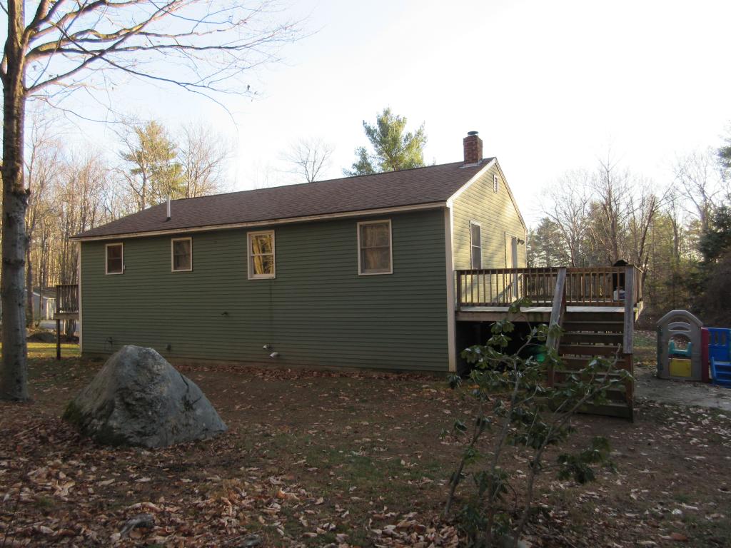52 Oakwood Road Farmington, NH 03835 - Photo 3 of 19