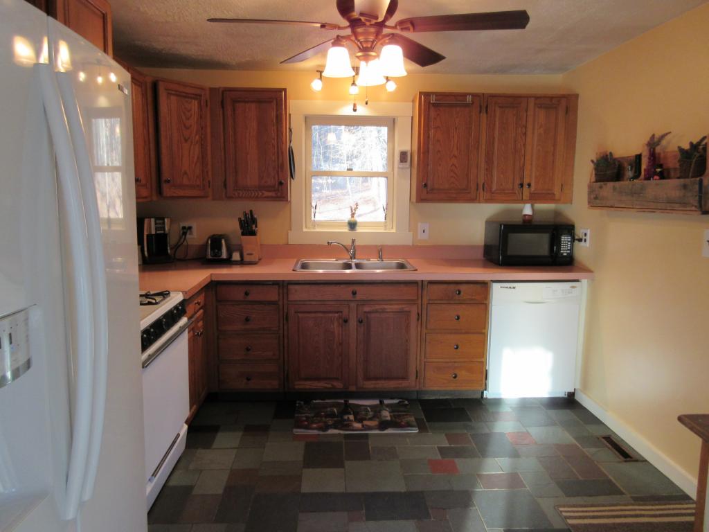 52 Oakwood Road Farmington, NH 03835 - Photo 5 of 19