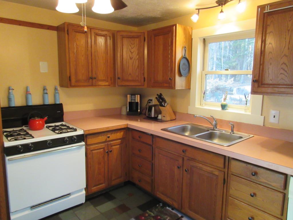 52 Oakwood Road Farmington, NH 03835 - Photo 6 of 19