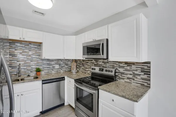 $124,000 | 4325 Plaza Gate Lane South, Unit 201, Jacksonville, FL 32217