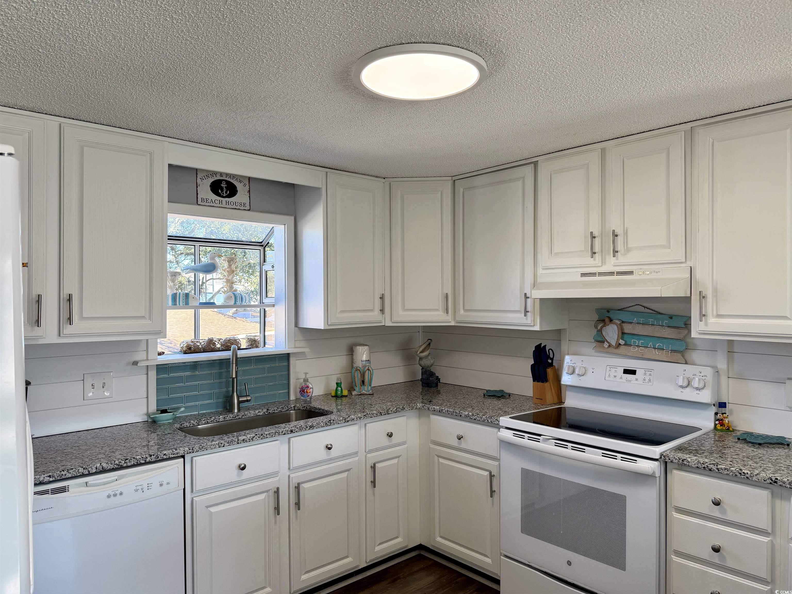 2027 Lark Surfside Beach, SC 29575 - Photo 11 of 44