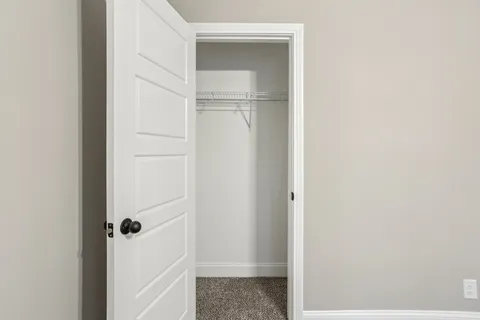 $324,400 | 331 Cardinal Crk Drive, Clarksville, TN 37040