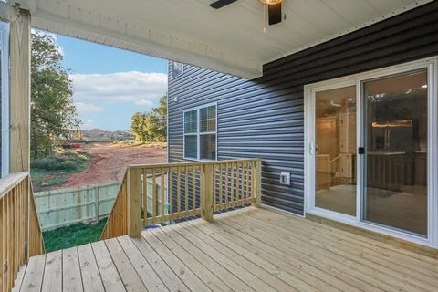 $324,400 | 331 Cardinal Crk Drive, Clarksville, TN 37040