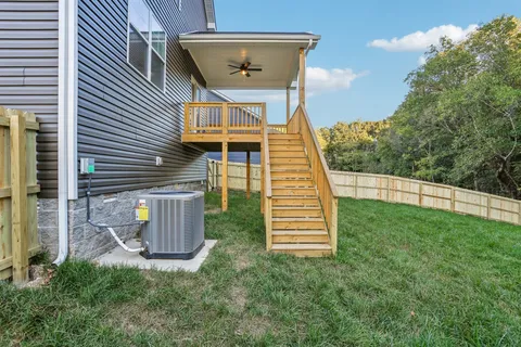 $324,400 | 331 Cardinal Crk Drive, Clarksville, TN 37040