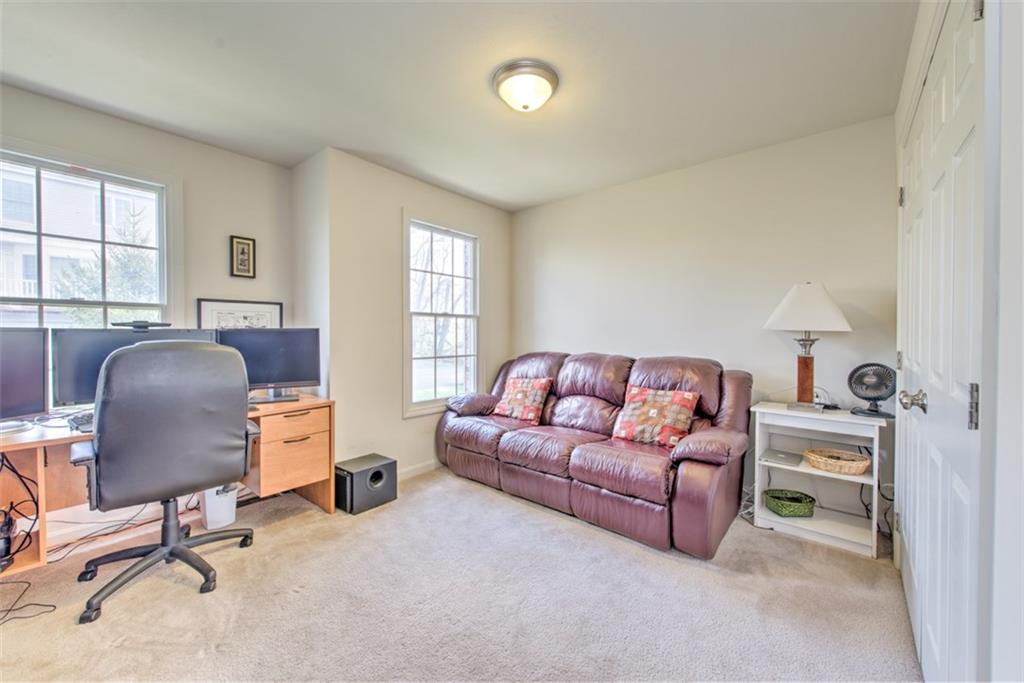 85 Castle View Drive McKees Rocks, PA 15136 - Photo 11 of 16