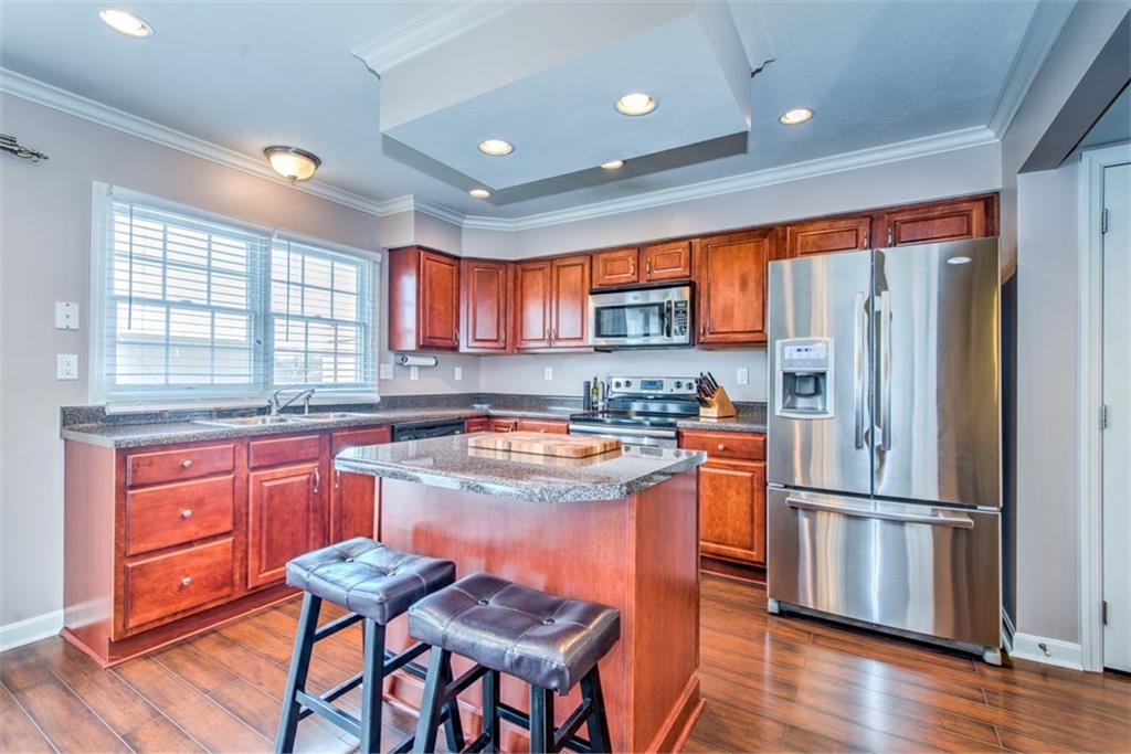 85 Castle View Drive McKees Rocks, PA 15136 - Photo 6 of 16