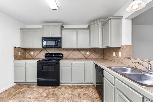 $250,000 | 39163 Prairie S Drive, Gonzales, LA 70737