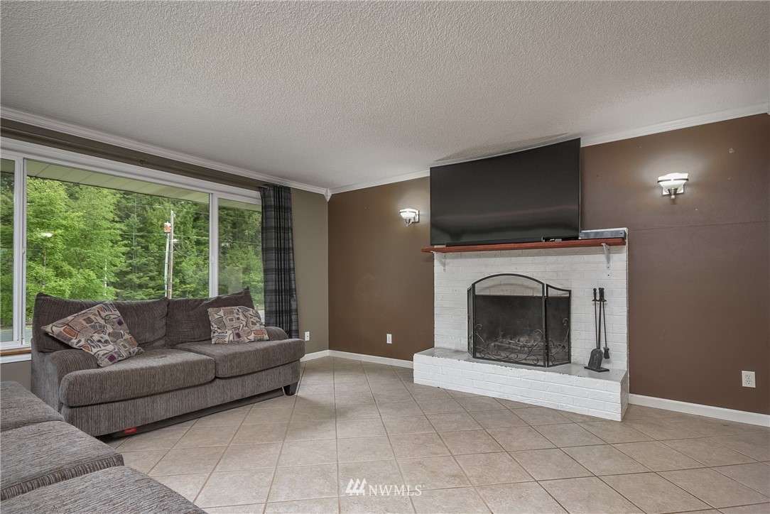 260 Valley Road Oak Harbor, WA 98277 - Photo 3 of 25 Gallery Image 3