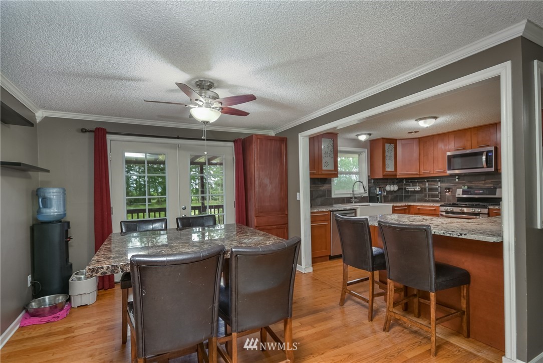 260 Valley Road Oak Harbor, WA 98277 - Photo 6 of 25 Gallery Image 6