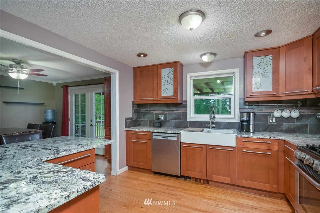 260 Valley Road Oak Harbor, WA 98277 - Photo 7 of 25 Gallery Image 7