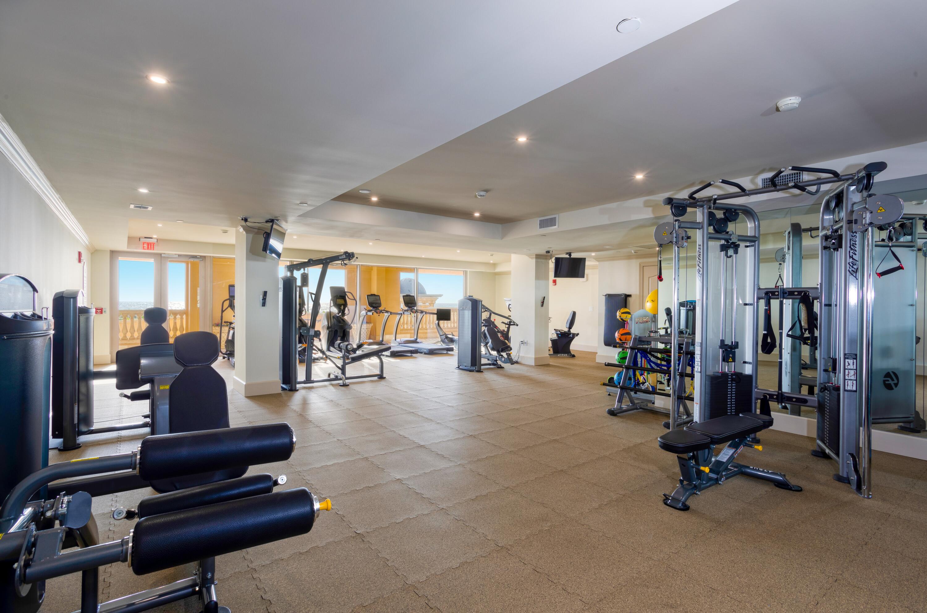 400 South Ocean Boulevard, Unit R17 Boca Raton, FL 33432 - Photo 22 of 32 FITNESS CENTER