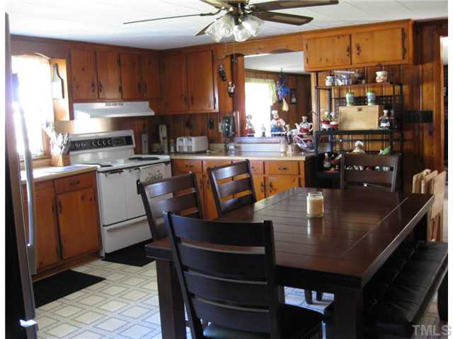 518 Hawkins Road Selma, NC 27576 - Photo 3 of 21 Gallery Image 3